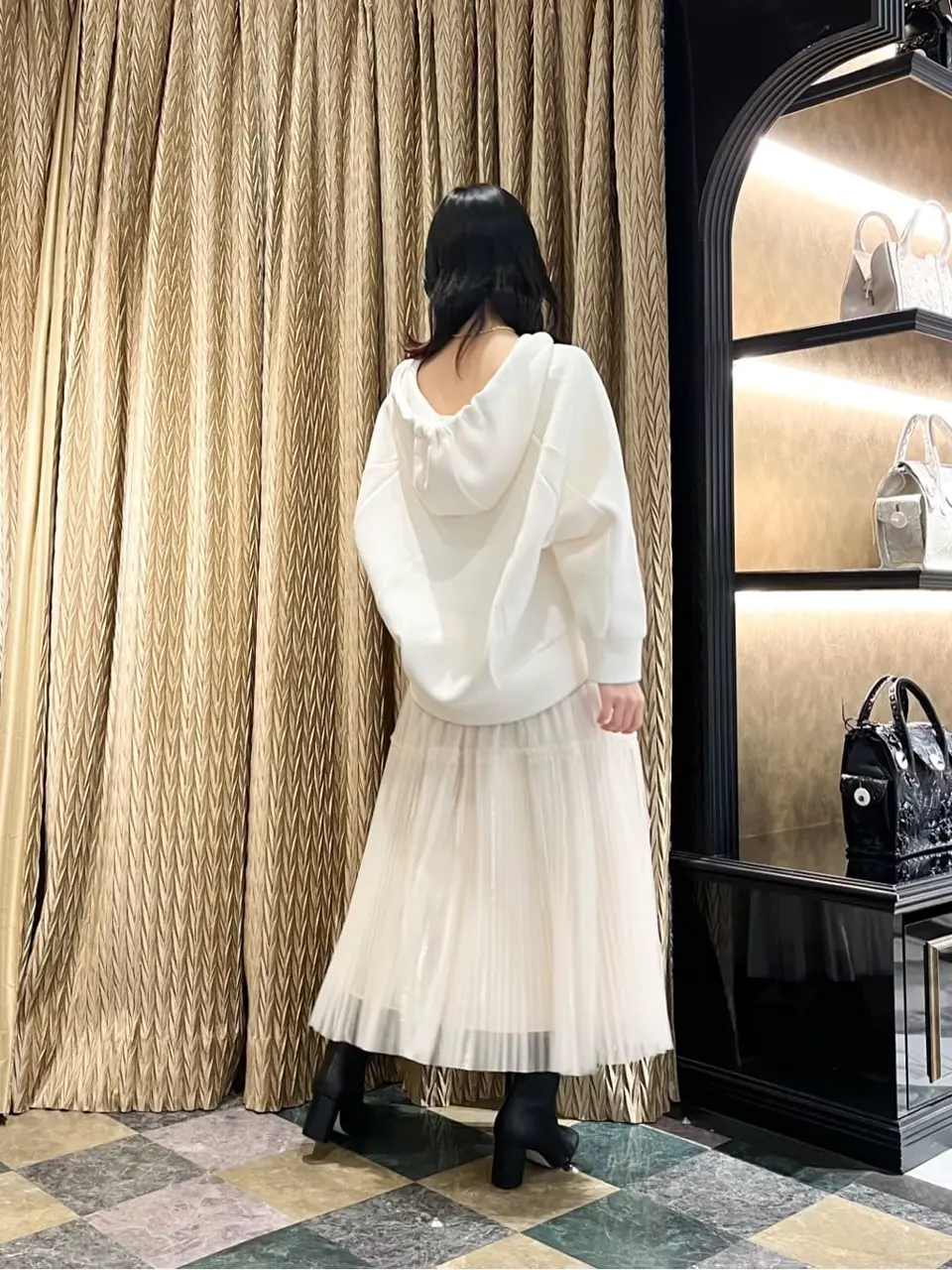 GRACE CONTINENTAL The Banquet yuri コーディネート画像