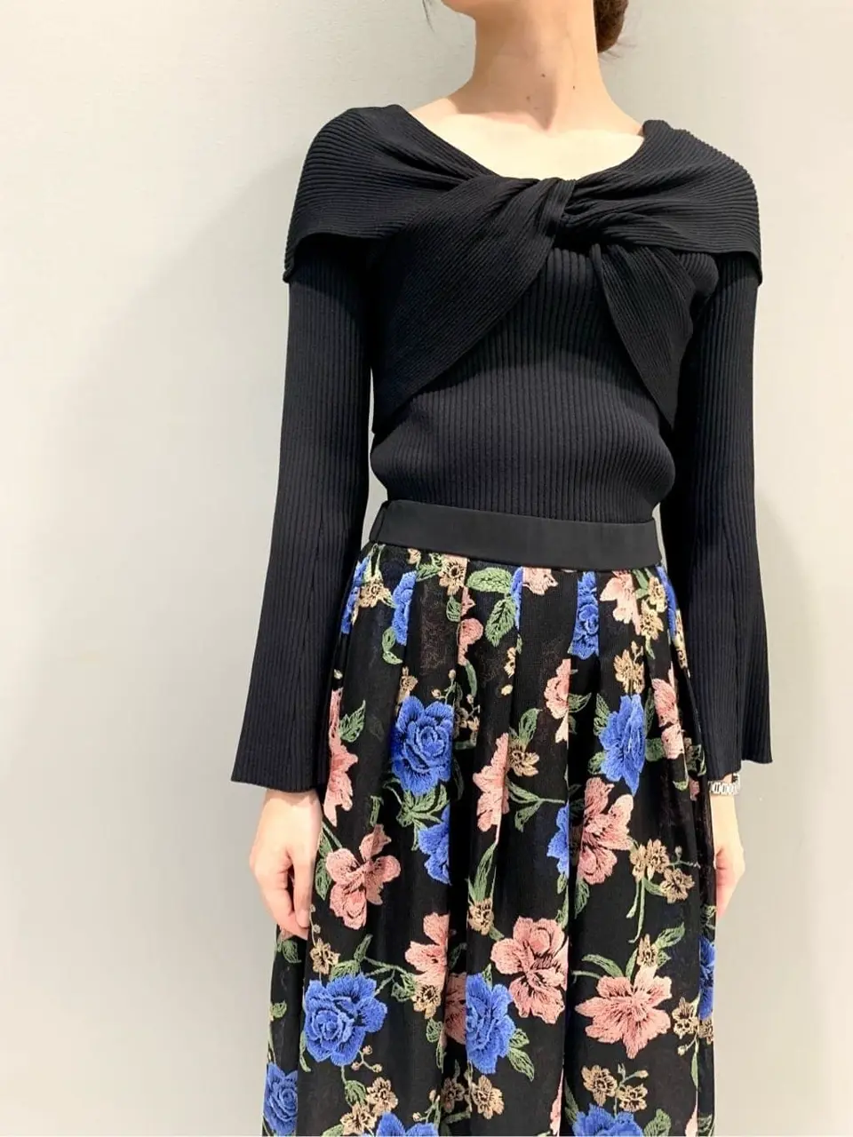 GRACE CONTINENTAL The Banquet eri コーディネート画像