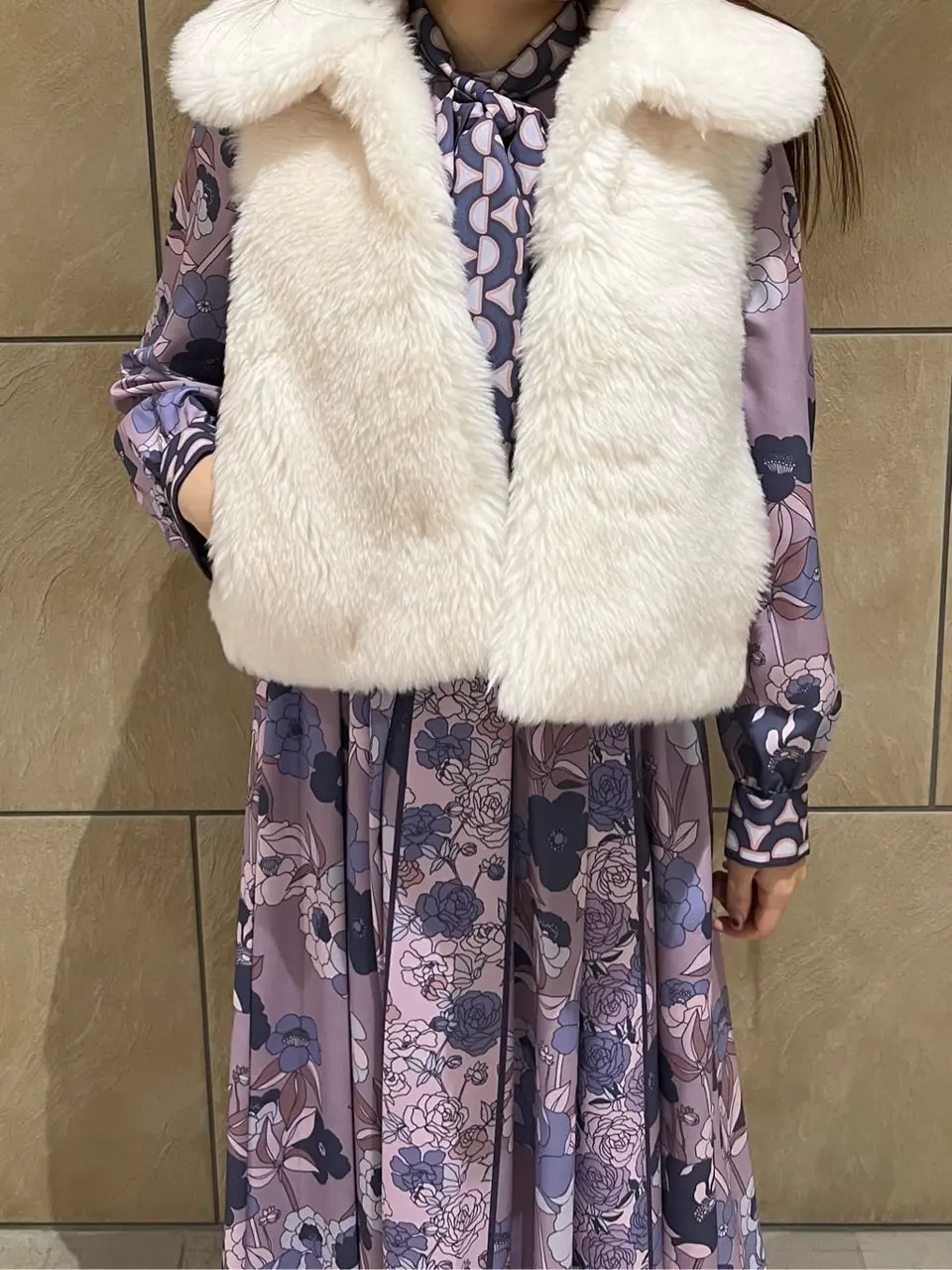 GRACE CONTINENTAL The Banquet 赤坂 梨来 コーディネート画像