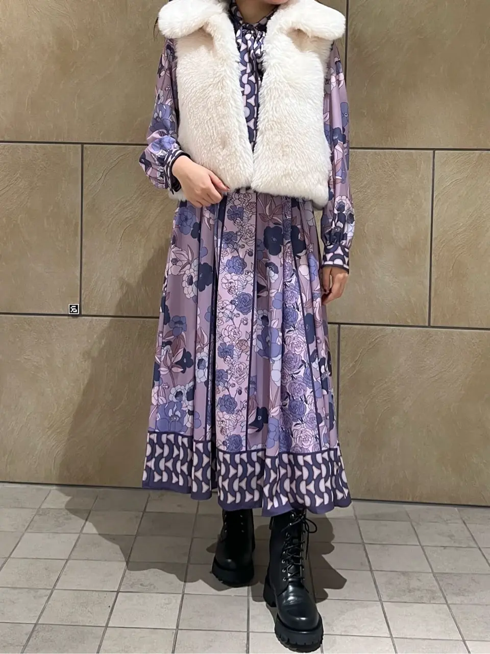 GRACE CONTINENTAL The Banquet 赤坂 梨来 コーディネート画像