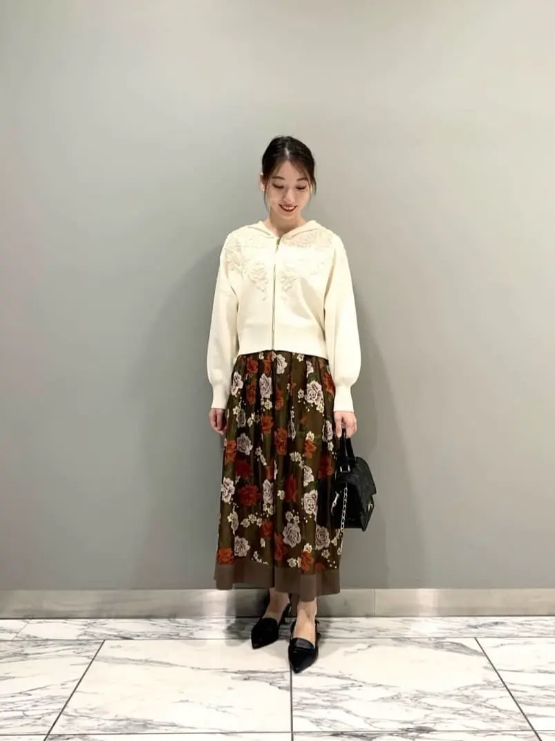 GRACE CONTINENTAL The Banquet eri コーディネート画像