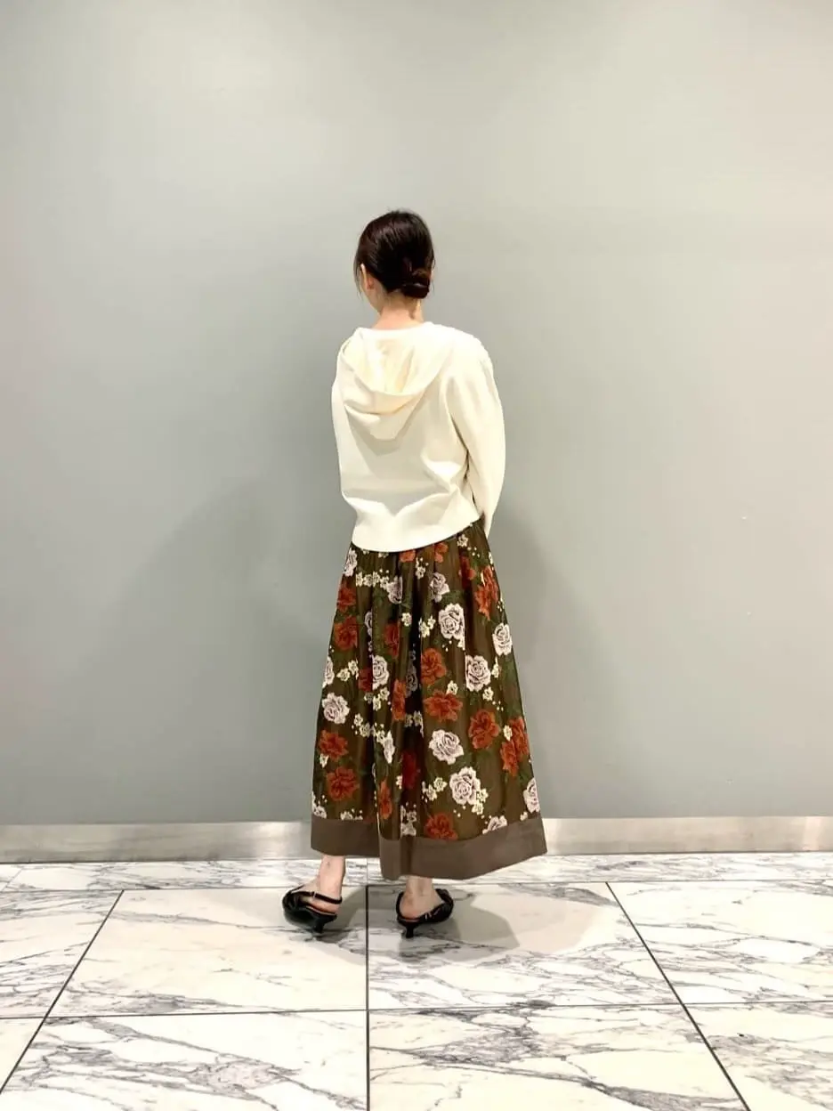 GRACE CONTINENTAL The Banquet eri コーディネート画像