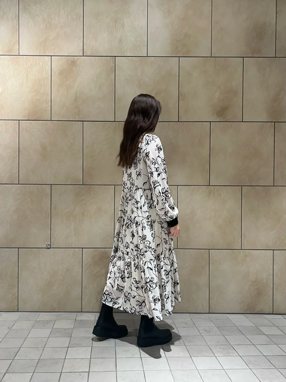 GRACE CONTINENTAL The Banquet 赤坂 梨来 コーディネート画像