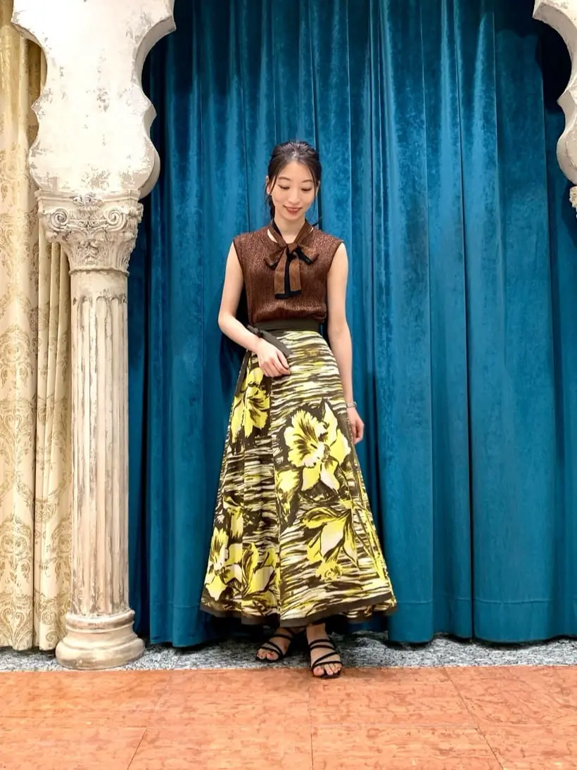 GRACE CONTINENTAL The Banquet eri コーディネート画像