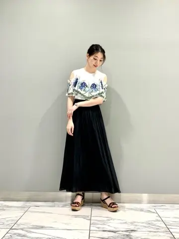 GRACE CONTINENTAL The Banquet eri コーディネート画像