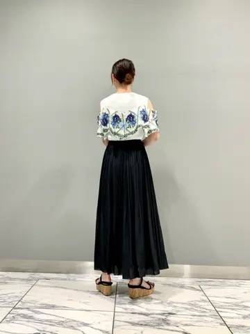 GRACE CONTINENTAL The Banquet eri コーディネート画像