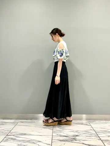 GRACE CONTINENTAL The Banquet eri コーディネート画像