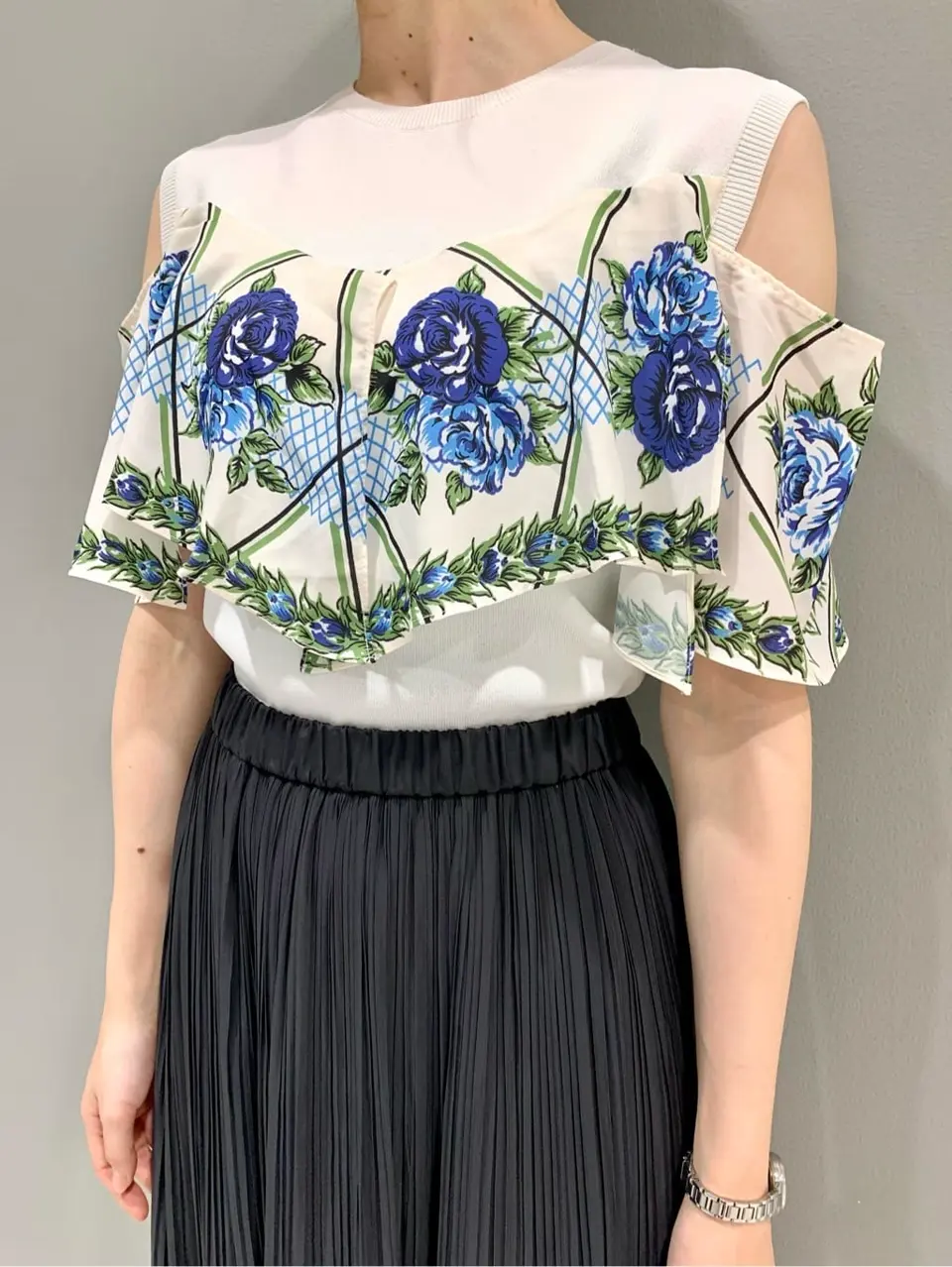 GRACE CONTINENTAL The Banquet eri コーディネート画像