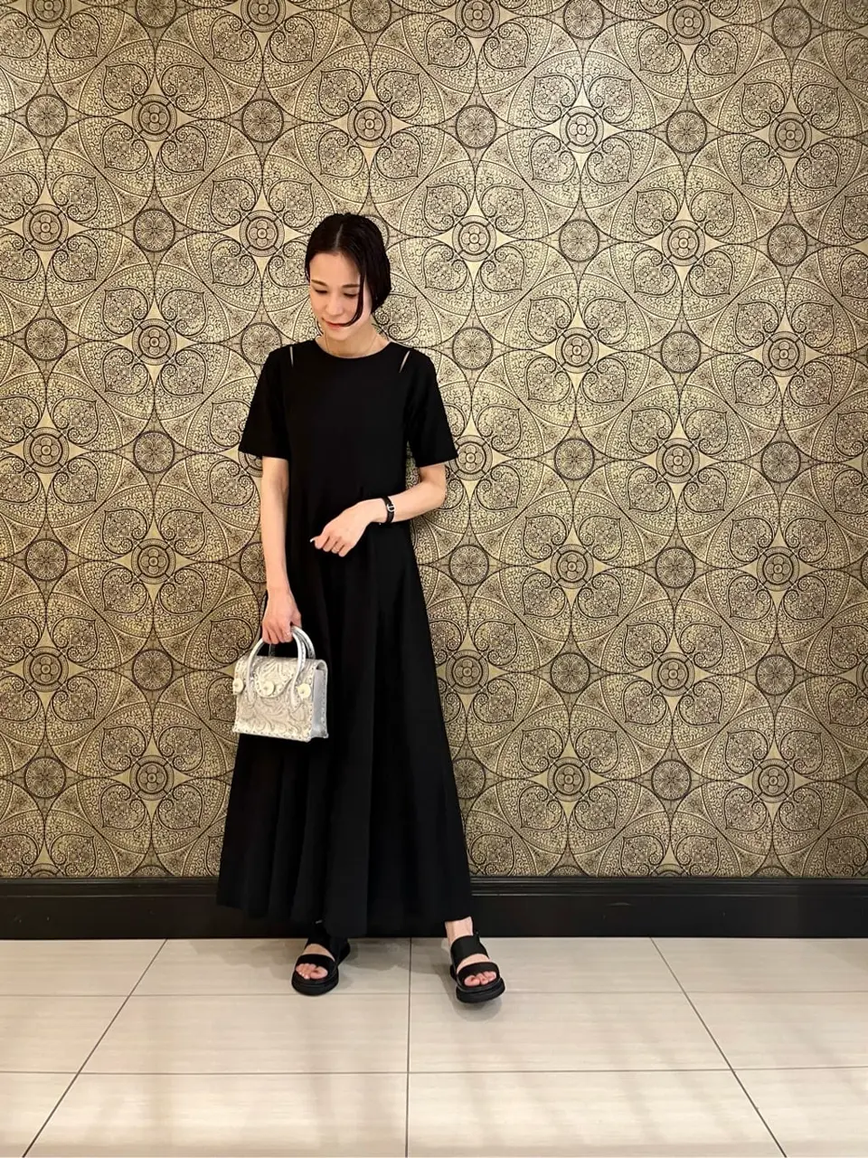 GRACE CONTINENTAL The Banquet 亀田 未希 コーディネート画像