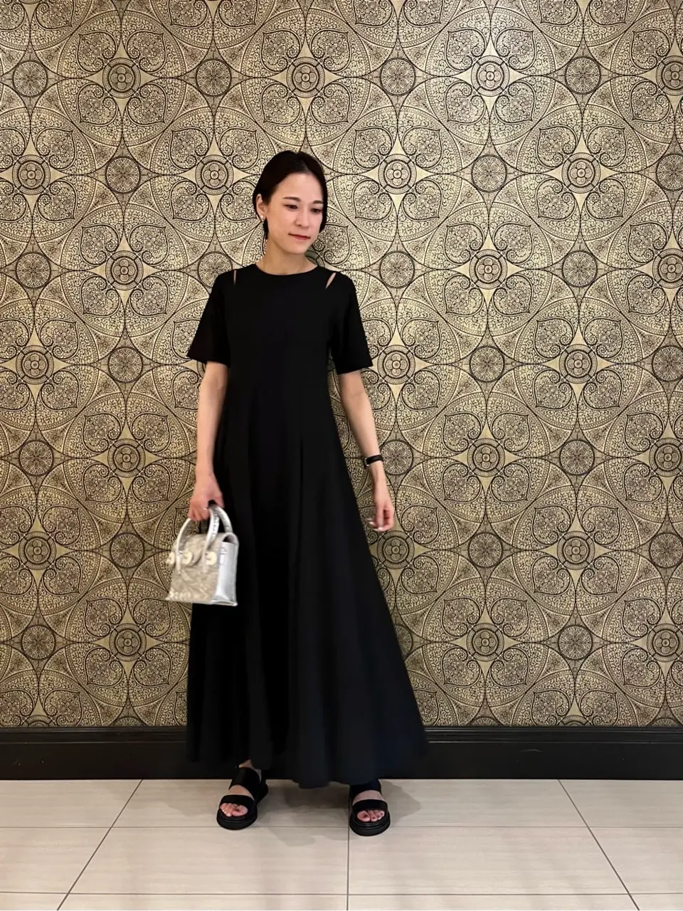 GRACE CONTINENTAL The Banquet 亀田 未希 コーディネート画像