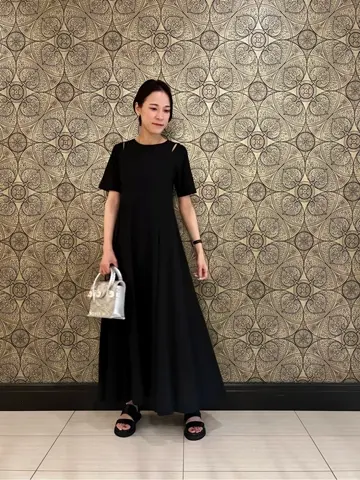 GRACE CONTINENTAL The Banquet 亀田 未希 コーディネート画像