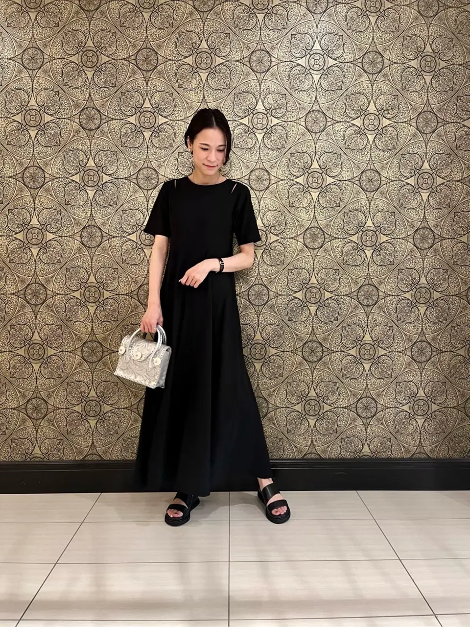 GRACE CONTINENTAL The Banquet 亀田 未希 コーディネート画像