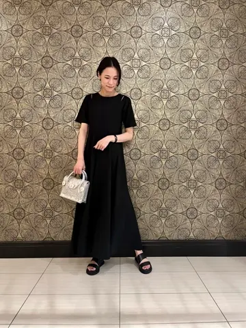 GRACE CONTINENTAL The Banquet 亀田 未希 コーディネート画像