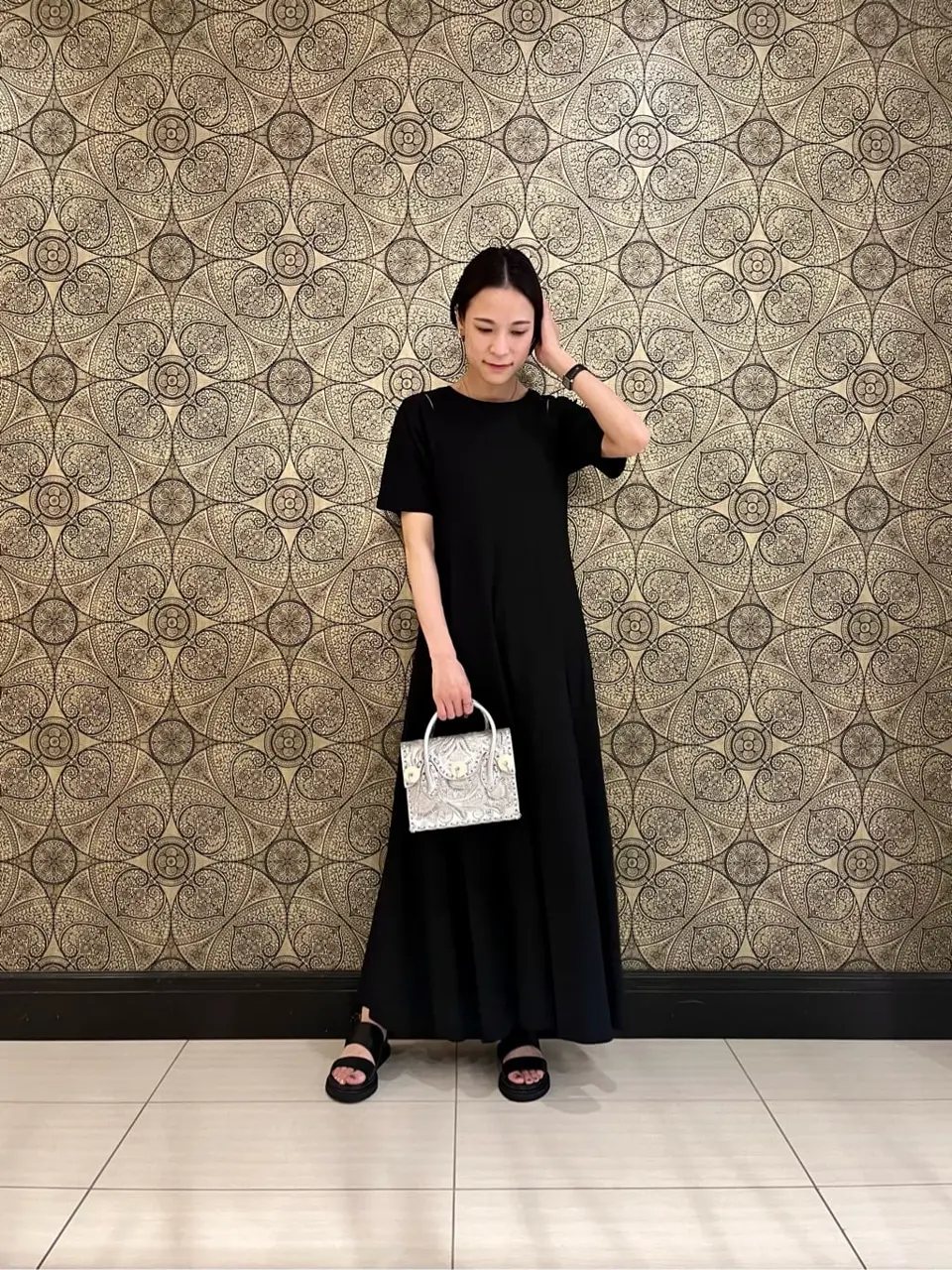 GRACE CONTINENTAL The Banquet 亀田 未希 コーディネート画像