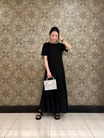 GRACE CONTINENTAL The Banquet 亀田 未希 コーディネート画像