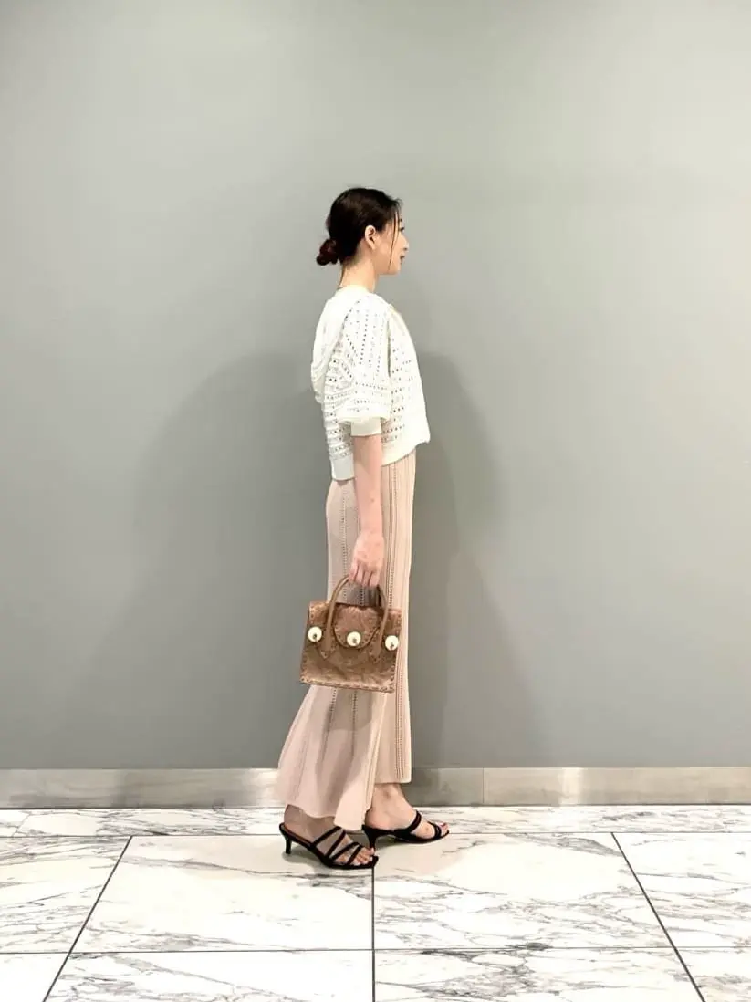 GRACE CONTINENTAL The Banquet eri コーディネート画像