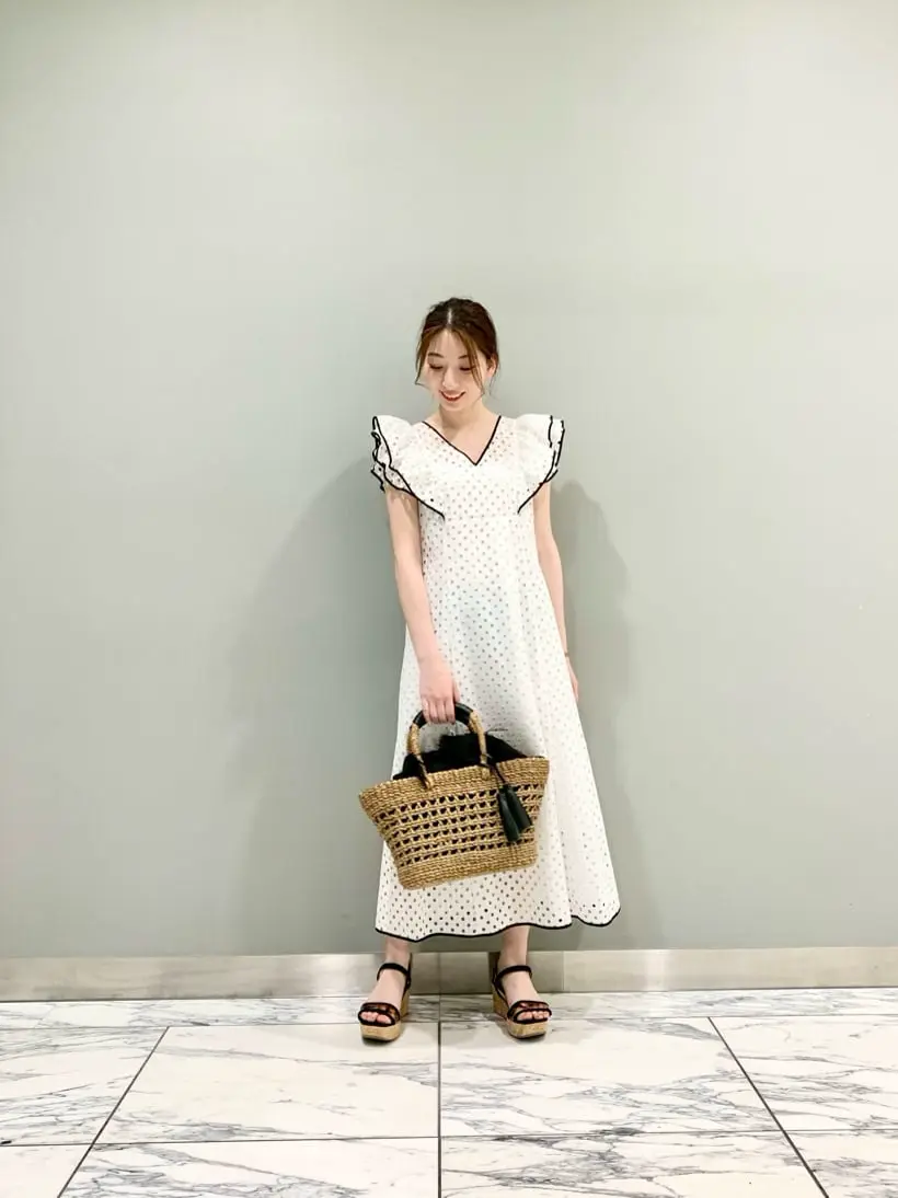 GRACE CONTINENTAL The Banquet eri コーディネート画像