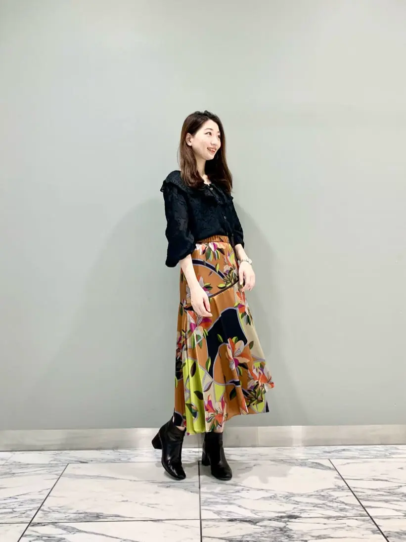 GRACE CONTINENTAL The Banquet eri コーディネート画像