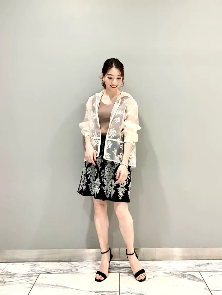 GRACE CONTINENTAL The Banquet eri コーディネート画像