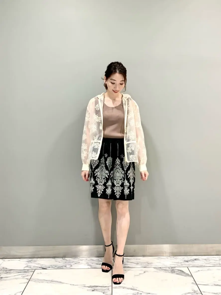 GRACE CONTINENTAL The Banquet eri コーディネート画像