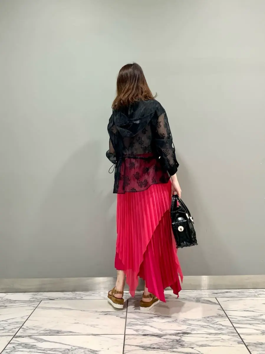 GRACE CONTINENTAL The Banquet eri コーディネート画像