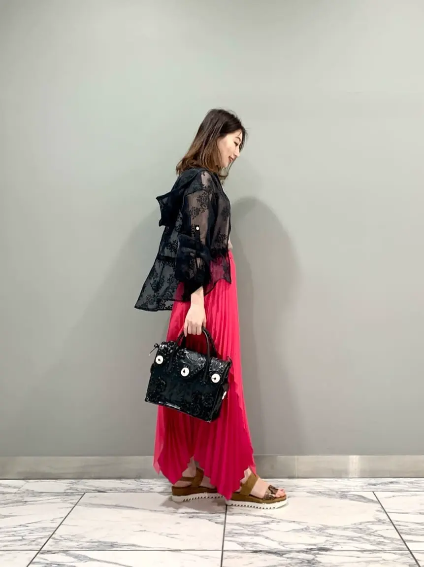 GRACE CONTINENTAL The Banquet eri コーディネート画像