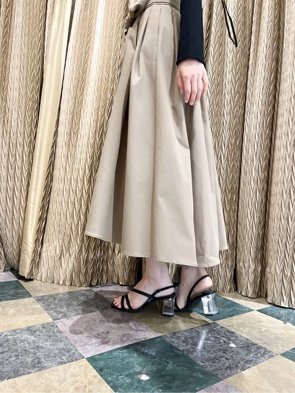 GRACE CONTINENTAL The Banquet yuri コーディネート画像