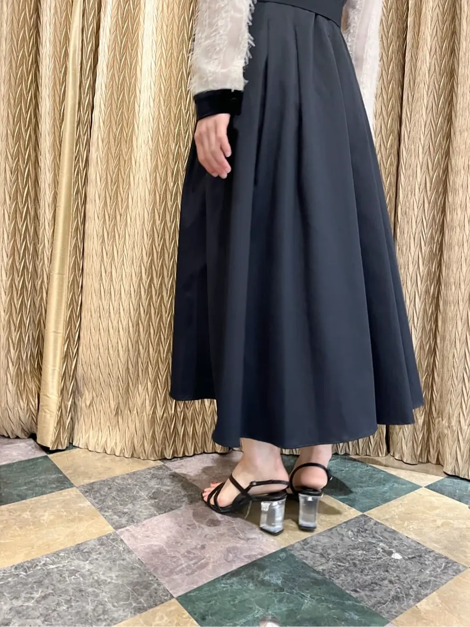 GRACE CONTINENTAL The Banquet yuri コーディネート画像