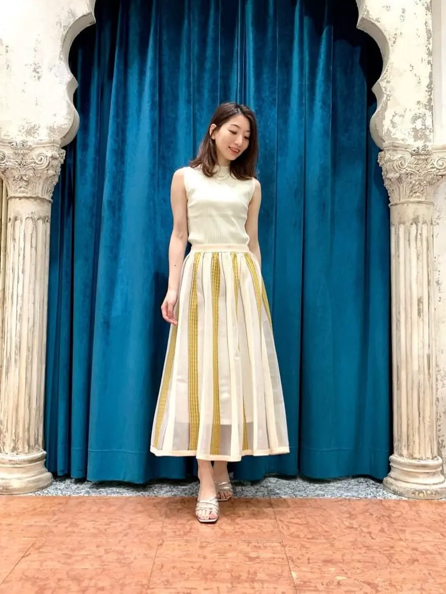 GRACE CONTINENTAL The Banquet eri コーディネート画像