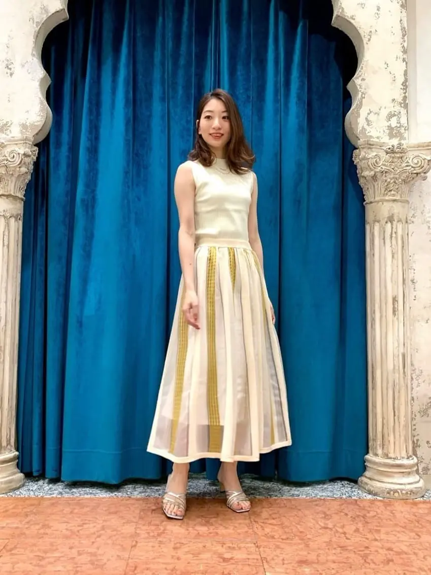 GRACE CONTINENTAL The Banquet eri コーディネート画像