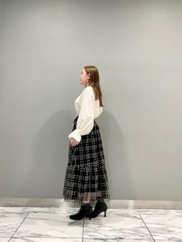 GRACE CONTINENTAL The Banquet 中根　里帆 コーディネート画像