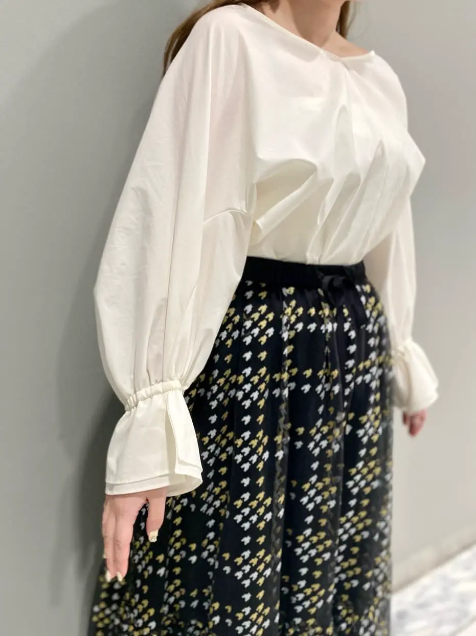 GRACE CONTINENTAL The Banquet 中根　里帆 コーディネート画像