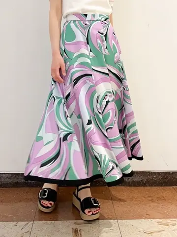 GRACE CONTINENTAL The Banquet yuri コーディネート画像