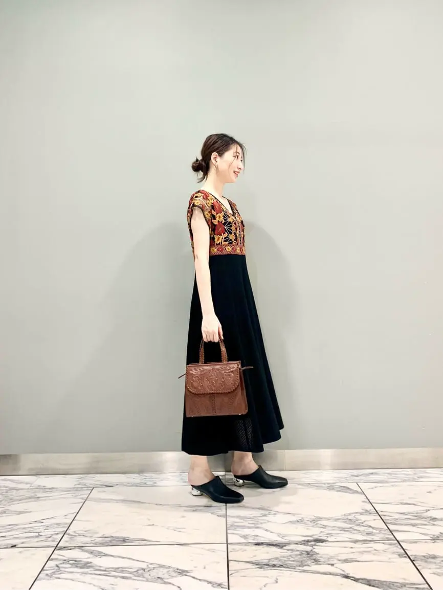 GRACE CONTINENTAL The Banquet eri コーディネート画像