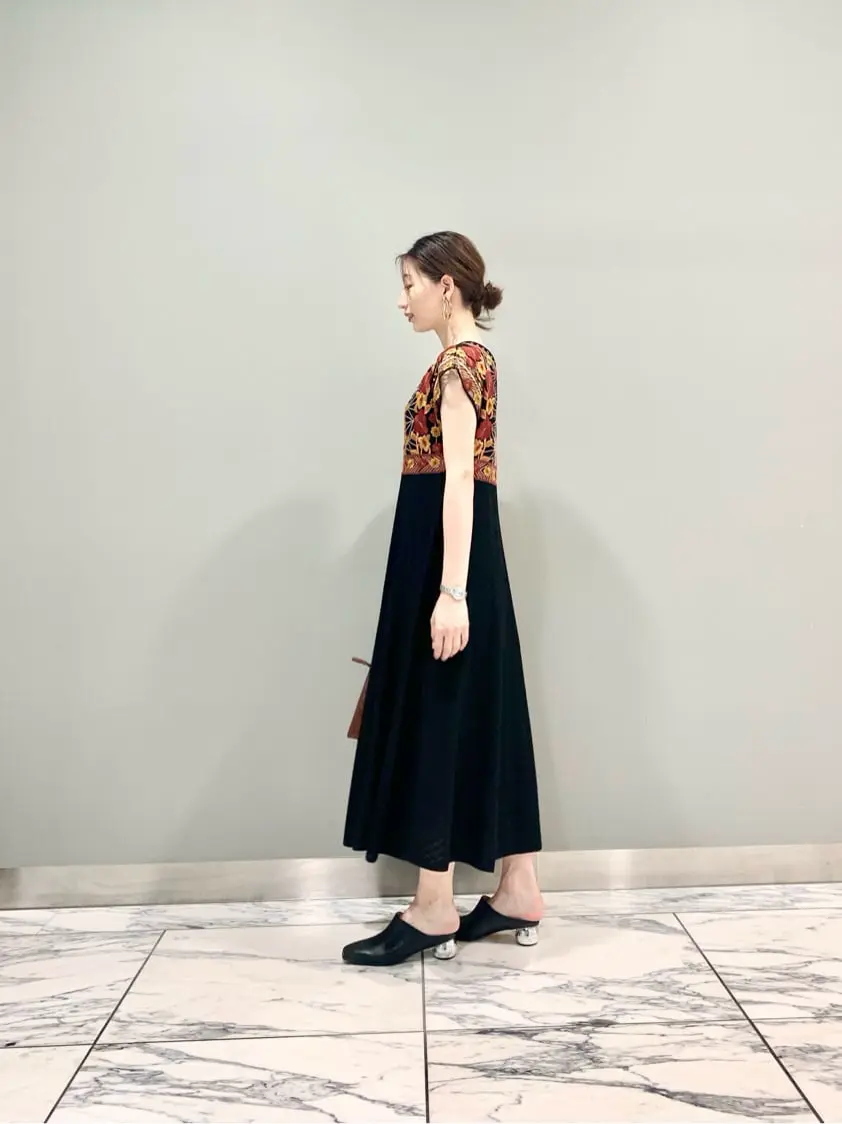 GRACE CONTINENTAL The Banquet eri コーディネート画像