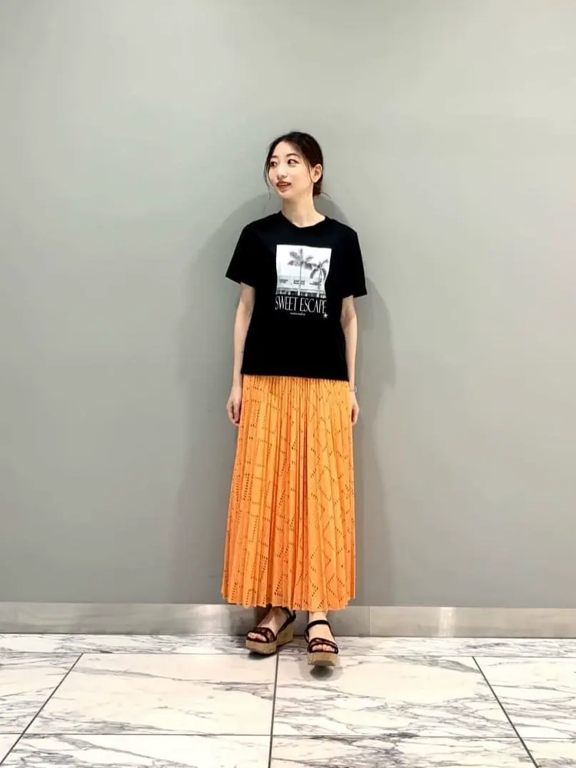 GRACE CONTINENTAL The Banquet eri コーディネート画像