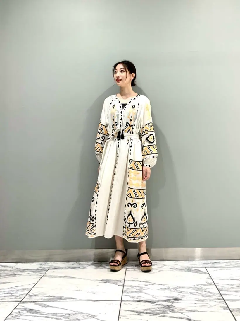 GRACE CONTINENTAL The Banquet eri コーディネート画像