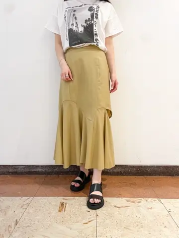 GRACE CONTINENTAL The Banquet SHOKO コーディネート画像