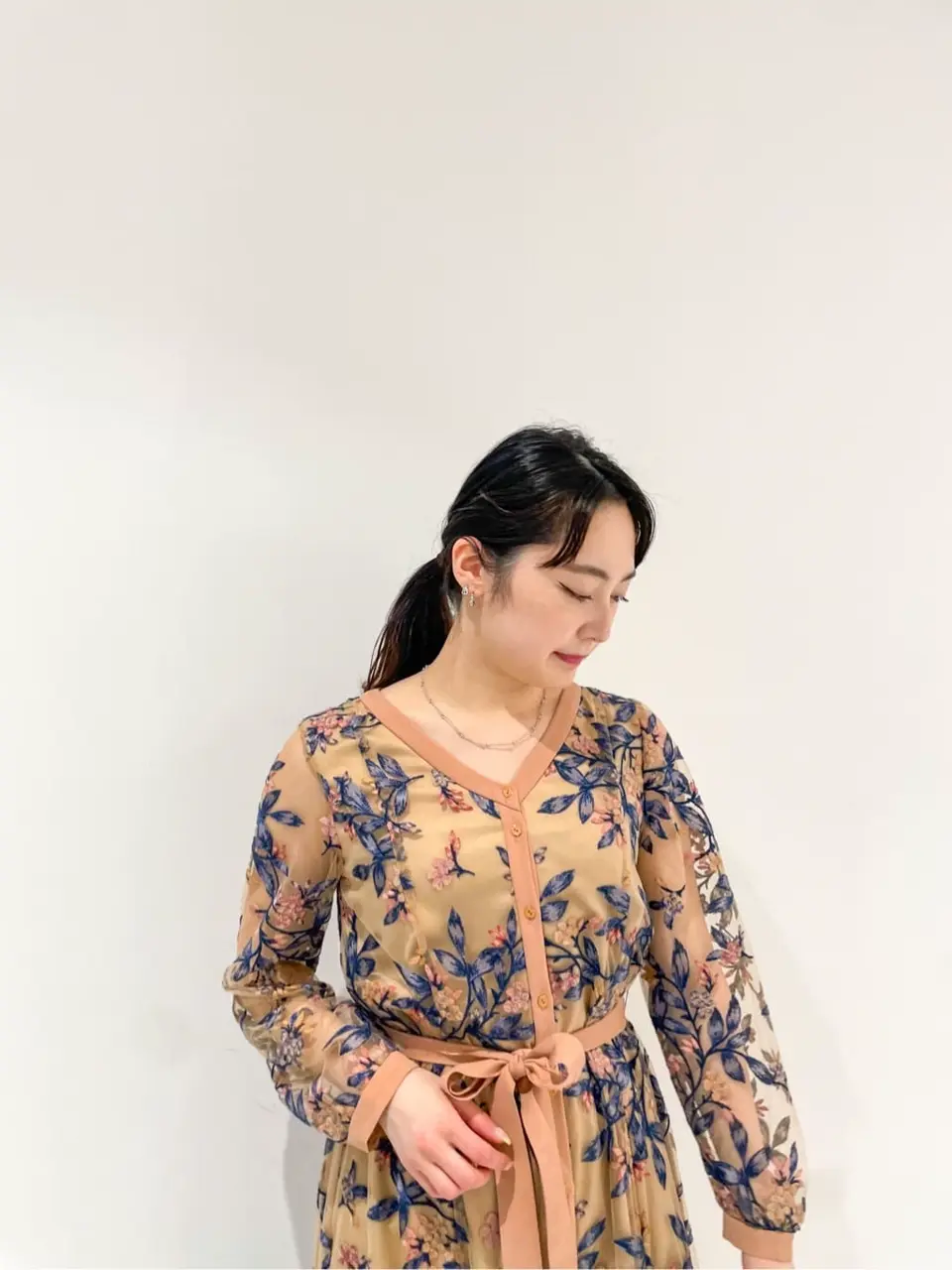 GRACE CONTINENTAL The Banquet SHOKO コーディネート画像