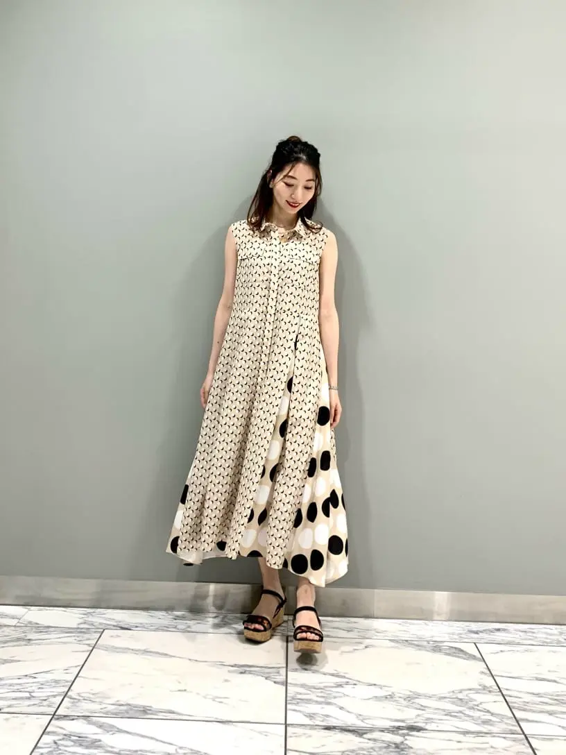 GRACE CONTINENTAL The Banquet eri コーディネート画像