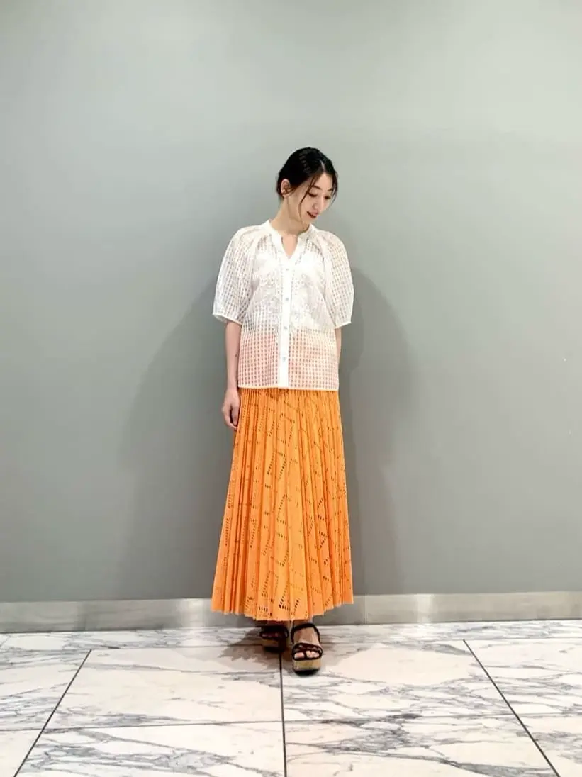 GRACE CONTINENTAL The Banquet eri コーディネート画像