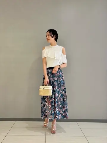 GRACE CONTINENTAL The Banquet 亀田 未希 コーディネート画像