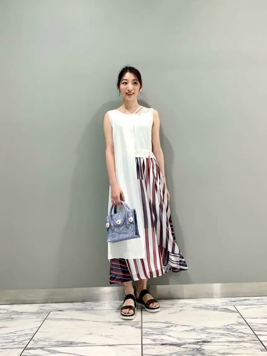 GRACE CONTINENTAL The Banquet eri コーディネート画像