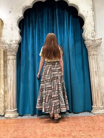 GRACE CONTINENTAL The Banquet 中根　里帆 コーディネート画像