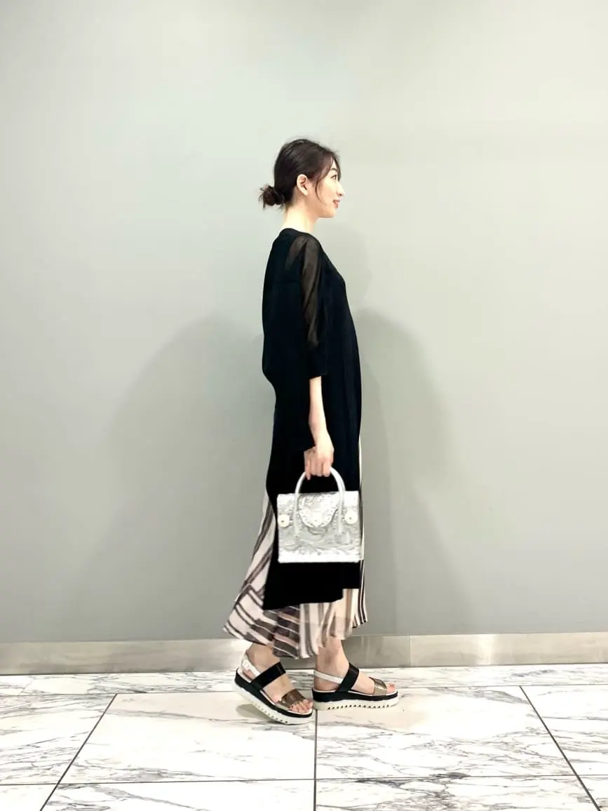 GRACE CONTINENTAL The Banquet eri コーディネート画像