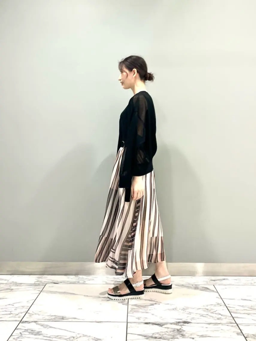 GRACE CONTINENTAL The Banquet eri コーディネート画像