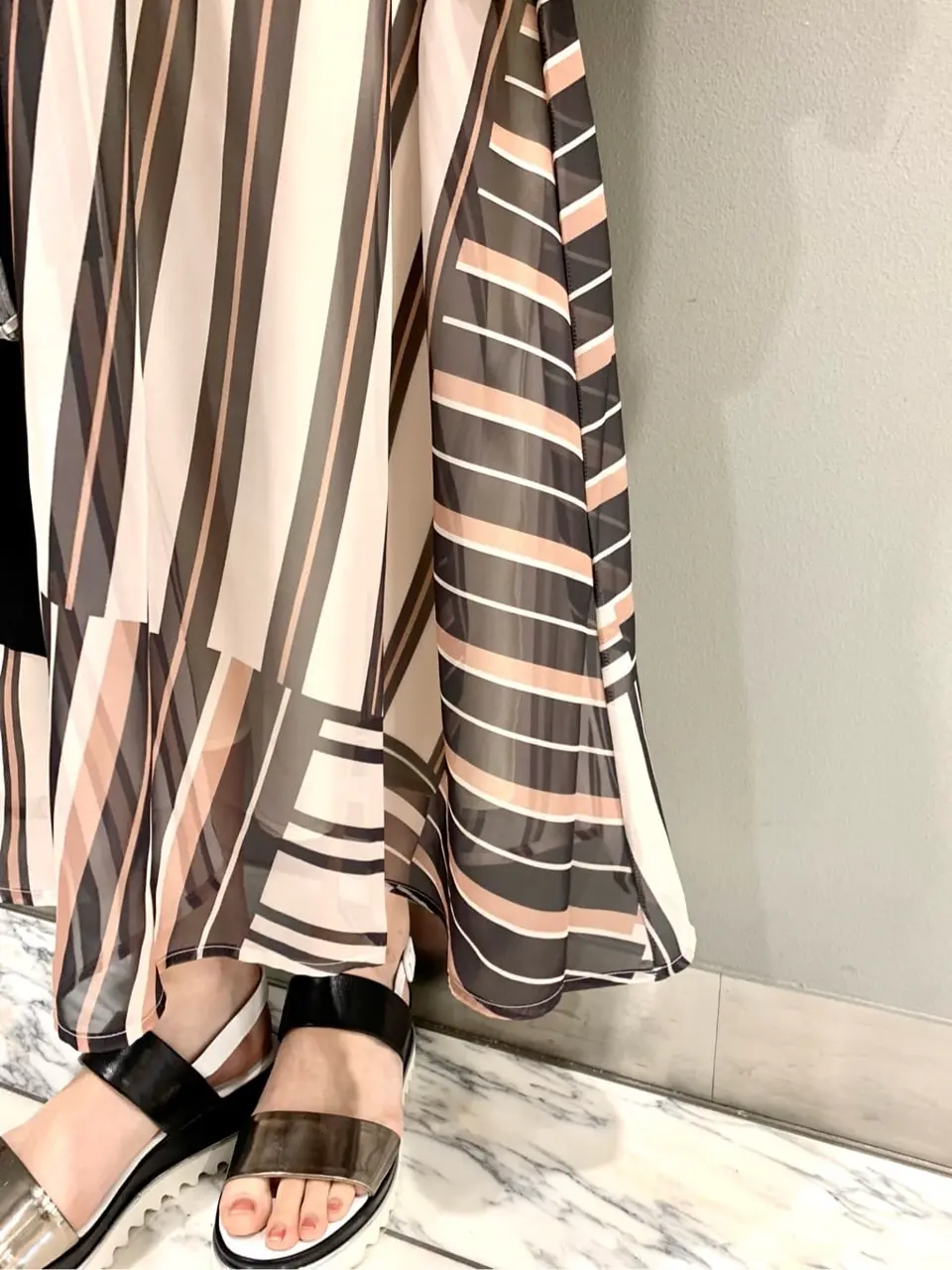 GRACE CONTINENTAL The Banquet eri コーディネート画像