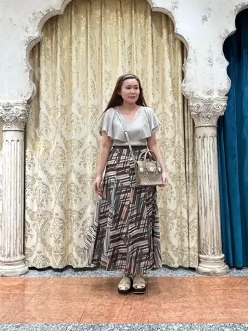 GRACE CONTINENTAL The Banquet 中根　里帆 コーディネート画像