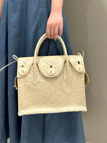 GRACE CONTINENTAL The Banquet 中根　里帆 コーディネート画像