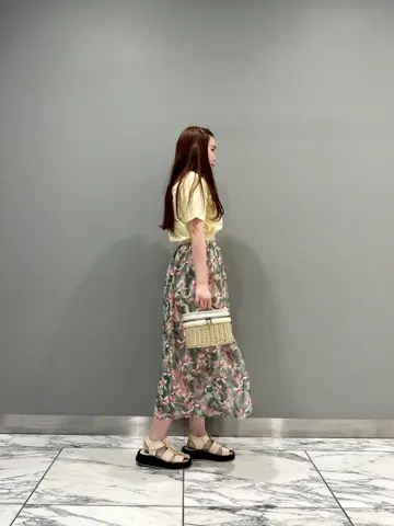 GRACE CONTINENTAL The Banquet 中根　里帆 コーディネート画像